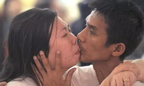 முத்தத்தில் கின்னஸ் சாதனை படைத்த தம்பதி விவாகரத்து