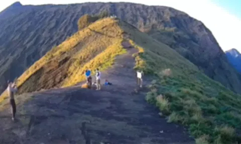 இந்தோனேசியாவில் தடையை மீறிய ஆஸ்திரேலிய சுற்றுலா பயணிகளுக்கு 5 ஆண்டுகள் தடை