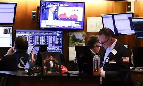 டிரம்ப் நடவடிக்கையால் முதலீட்டாளர்கள் கவலை: அமெரிக்க பங்குச் சந்தை கடும் வீழ்ச்சி