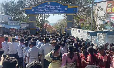 கன்னியாகுமரியில் மழை- விவேகானந்தர் மண்டபத்துக்கு படகு போக்குவரத்து ரத்து