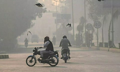 உலகின் மாசுபட்ட நாடுகளின் பட்டியல்: 3-வது இடம் பிடித்த பாகிஸ்தான்