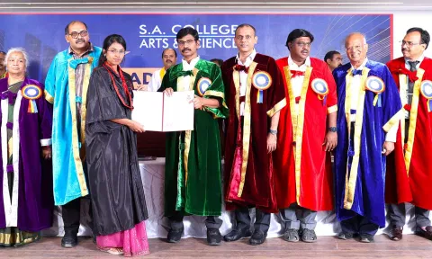 எஸ்.ஏ. கலை, அறிவியல் கல்லூரி பட்டமளிப்பு விழா: 350 மாணவர்கள் பட்டம் பெற்றனர்