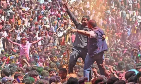 நாடு முழுவதும் களைகட்டிய ஹோலி கொண்டாட்டம் - வண்ணமயாக மாறிய தெருக்கள் - வீடியோ