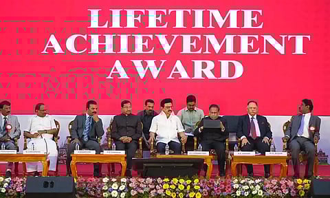 இந்தியாவில் அரசியல் சாசனம் நிலைப்பதற்கு அதை எழுதியவர்களே காரணம்- உச்சநீதிமன்ற நீதிபதி மகாதேவன்