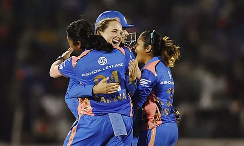 மகளிர் பிரீமியர் லீக்: டெல்லியை வீழ்த்தி 2வது முறையாக கோப்பை வென்றது மும்பை இந்தியன்ஸ்