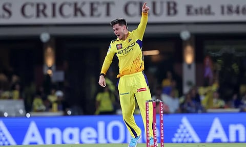 நூர் அகமது அபாரம்: மும்பையை 155 ரன்களில் கட்டுப்படுத்தியது சென்னை