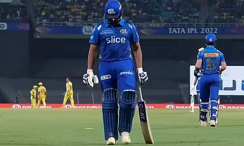 ஐபிஎல் வரலாற்றில் அதிக முறை டக் அவுட்.. மோசமான இடத்தை சமன் செய்த ரோகித் சர்மா