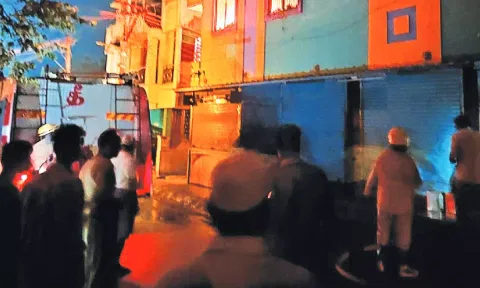 ஆயில் மில் குடோனில் பயங்கர தீ விபத்து: பொருட்கள் எரிந்து நாசம்