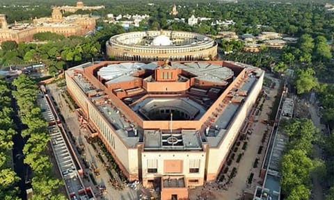 பாராளுமன்ற உறுப்பினர்களின் சம்பளம், பென்ஷன் உயர்வு - மத்திய அரசு அறிவிப்பு!