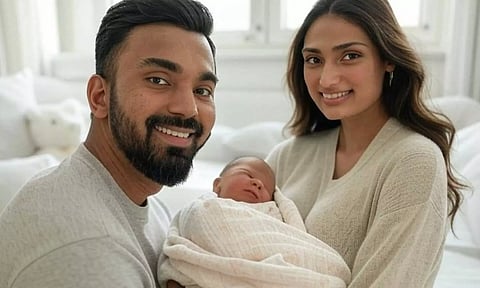 பெண் குழந்தைக்கு அப்பா ஆனார் கே.எல். ராகுல்..  திரைபிரபலங்கள், கிரிக்கெட் வீரர்கள் வாழ்த்து