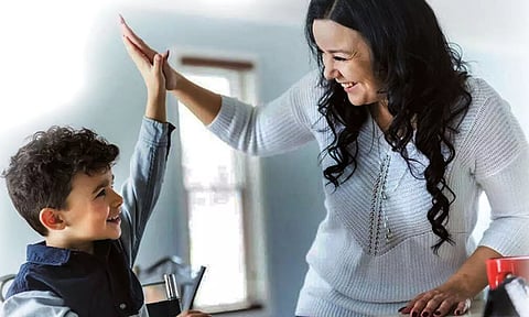 பெற்றோரிடம் குழந்தைகள் உன்னிப்பாக கவனிக்கும் பழக்கங்கள்...