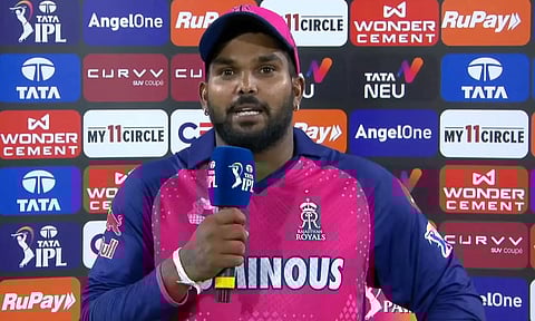 சிக்ஸ் கொடுத்து சிக்ஸ் கொடுத்து விக்கெட்கள் வீழ்த்திய ஹசரங்கா