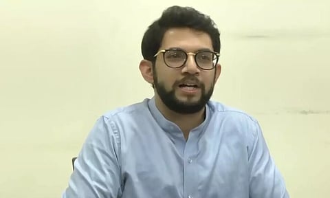 முட்டாள்கள் அரசாங்கம்: மகாராஷ்டிர அரசை சாடிய ஆதித்ய தாக்கரே