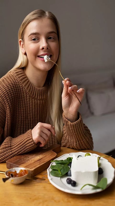 ஸ்பூனில் சாப்பிடுகிறீர்களா..?