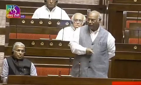 மோதலுக்கு வழிவகுக்க வேண்டாம்: மசோதாவை திரும்பப் பெற வலியுறுத்திய கார்கே