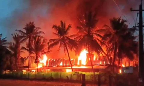 திருப்பூரில் பனியன் நிறுவனங்களில் தீ விபத்து- பல லட்சம் மதிப்புள்ள எந்திரங்கள், துணிகள் எரிந்து சேதம்