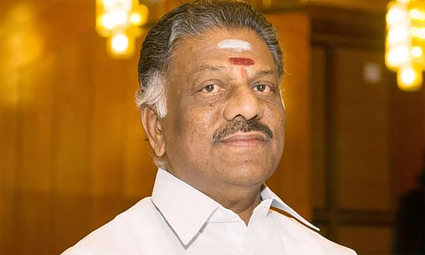 கடைசி நேரத்தில் கை கழுவிய பாஜக... ஓ.பி.எஸ். எதிர்காலம் கேள்வி குறியானது