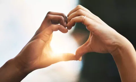 பெண்களை விட விரைவாக காதலில் விழும் ஆண்கள் - அதற்கு காரணமும் இருக்கு - ஆய்வு சொல்லும் ருசிகர  முடிவு