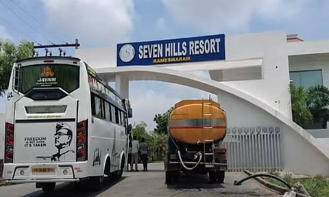 அன்னிய செலாவணி முறைகேடு வழக்கு- சொகுசு விடுதியில் 60 அறைகளுக்கு சீல்