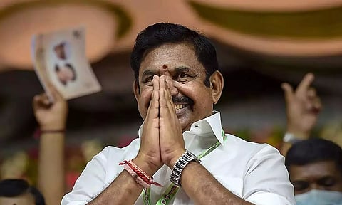 அ.தி.மு.க. எம்.எல்.ஏ.க்களுக்கு 7 வகையான அசைவ உணவுகளுடன் இன்று இரவு விருந்து- இ.பி.எஸ். ஏற்பாடு