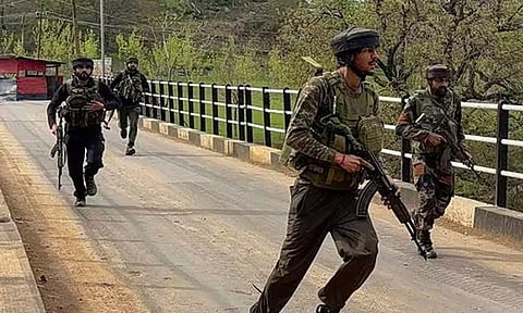 பயங்கரவாதிகள் பற்றி துப்பு கொடுத்தால் ரூ.20 லட்சம் சன்மானம்: அனந்தநாக் காவல்துறை அறிவிப்பு