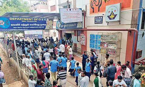 தஞ்சாவூரில் அரசு மருத்துவமனையில் திடீர் தீ விபத்து