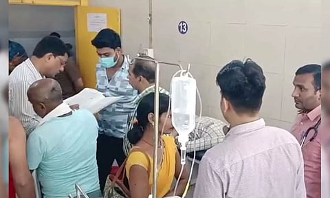 அரிசி ஆலையில் திடீர் புகை.. மயங்கி விழுந்த தொழிலாளர்கள் - 5 பேர் உயிரிழப்பு