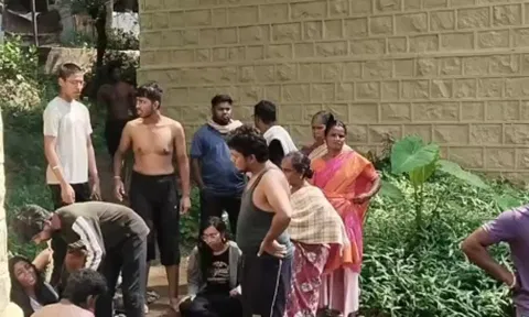 ஆற்றில் மூழ்கி இறந்தவர்களின் உடல்களை பார்த்து கதறி அழுத நண்பர்கள்