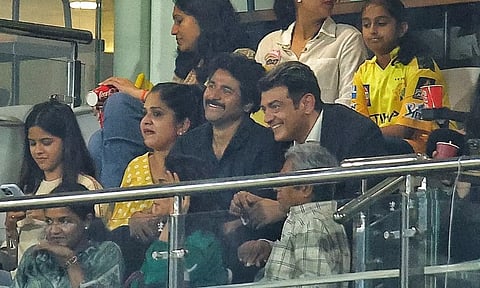 CSK போட்டியை கண்டுகளிக்கும் AK & SK