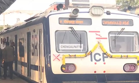 பராமரிப்பு பணி - ஏ.சி. மின்சார ரெயில் சேவை இன்று ரத்து