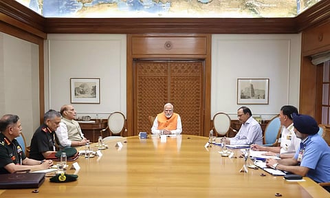 டெல்லியில் முப்படைத் தளபதிகளுடன் பிரதமர் மோடி முக்கிய ஆலோசனை