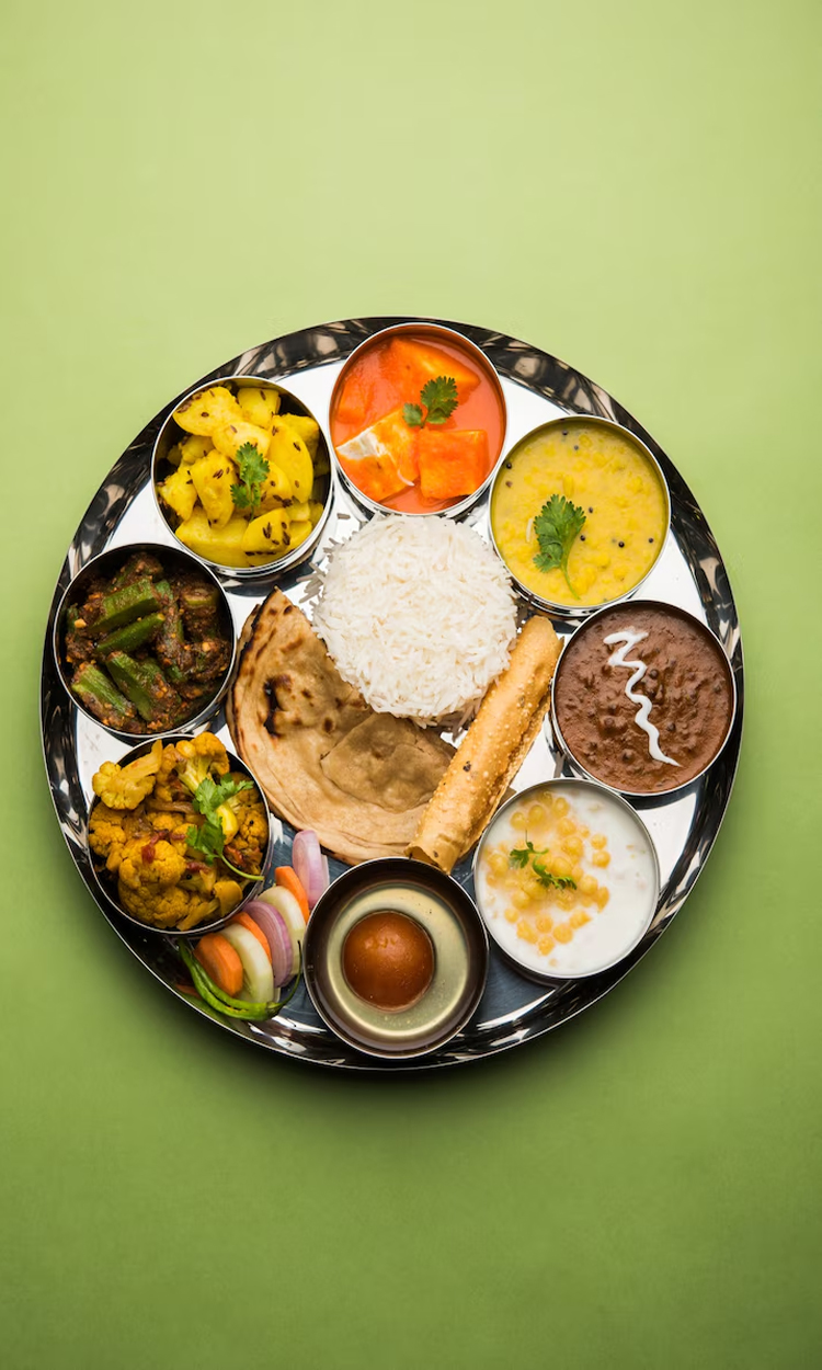 மதிய உணவு ஏன் முக்கியம்? எந்த நேரத்தில் சாப்பிட வேண்டும்? தெரிஞ்சுக்கலாம் வாங்க...!