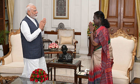 ஆபரேஷன் சிந்தூர்: குடியரசுத் தலைவருடன் பிரதமர் மோடி சந்தித்து விளக்கம்
