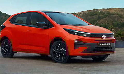 அல்ட்ரோஸ் மாடலை அப்டேட் செய்த டாடா - புதுசா என்னென்ன மாறி இருக்கு தெரியுமா?