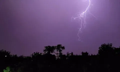 ஒடிசாவில் மின்னல் தாக்கியதில் 9 பேர் பலி