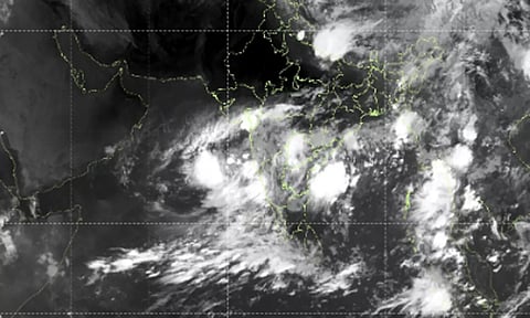 அடுத்த 12 மணி நேரத்தில் உருவாகிறது புதிய காற்றழுத்த தாழ்வுப்பகுதி