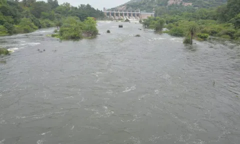 கிருஷ்ணகிரி கே.ஆர்.எஸ். அணையில் இருந்து நீர் திறப்பு 3571 கனஅடியாக குறைப்பு