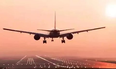 பாகிஸ்தான் வான் எல்லையில் இந்திய விமானங்கள் பறக்க மேலும் ஒரு மாதம் தடை