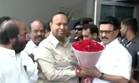 டெல்லியில் முதலமைச்சர் மு.க.ஸ்டாலின்- உற்சாக வரவேற்பு