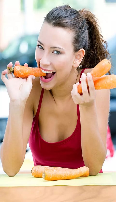 கேரட்டை பச்சையாக சாப்பிடுவதால் இவ்வளவு நன்மைகளா?