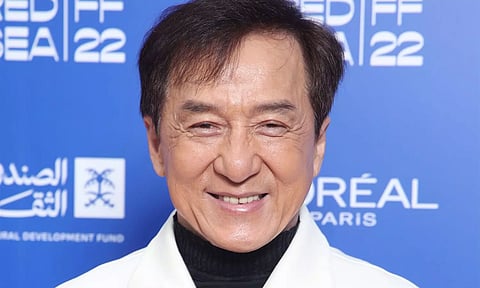 ஏழை மாணவர்களின் கல்விக்காக ரூ.3,400 கோடி சொத்துகளை வழங்கிய ஜாக்கி சான்