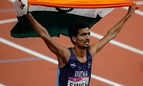 வீடியோ: ஆசிய தடகள போட்டி: தங்கம் வென்று அசத்திய இந்திய வீரர் குல்வீர் சிங்