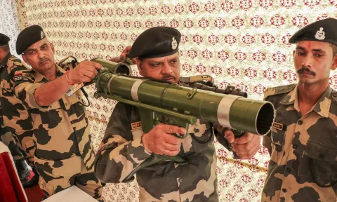 "ஆபரேஷன் சிந்தூர்" தாக்குதலில் பாகிஸ்தானின் 72 ராணுவ நிலைகள் அழிப்பு- இந்தியா எல்லை பாதுகாப்புப்படை