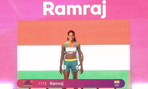 கால் வீக்கத்துடன் வெண்கலப் பதக்கம் வென்ற தமிழக வீராங்கனை நித்யா