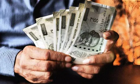 மத்திய பிரதேசத்தில் அரசு ஊழியர்களின் சம்பள பணத்தில் ரூ.230 கோடி ஊழல்?