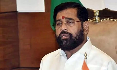 விமானத்தை இயக்க விமானி மறுப்பு: விமான நிலையத்தில் ஒரு மணி நேரத்திற்கு மேலாக தவித்த ஏக்நாத் ஷிண்டே..!