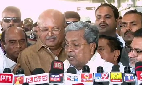 கும்பமேளாவில் மக்கள் இறந்தபோது உ.பி. முதல்வர் ராஜினாமா செய்தாரா?: சித்தராமையா கேள்வி