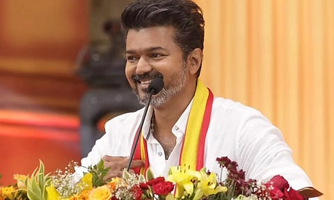 த.வெ.க.வில் இணையும் முன்னாள் எம்.எல்.ஏ.க்கள்