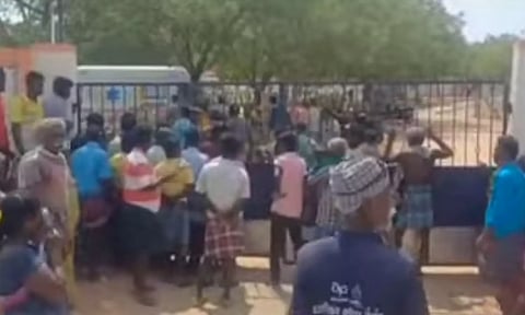 விருதுநகர் அருகே பட்டாசு ஆலையில் வெடிவிபத்து - 2 பேர் உயிரிழப்பு