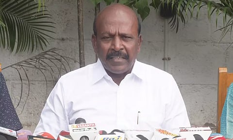 போலியான கல்லூரிகளை கண்டறிய வேண்டியது மாணவர்கள் தான்- அமைச்சர் சர்ச்சை பேச்சு